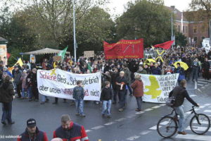 5.11.2004 – Demo Lüneburg, Bild: Gisela und Joachim Petersen / subkontur.de