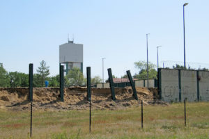 August 2019: Abriss der Mauer um das Bergwerk Gorleben, Bild: T. Klages