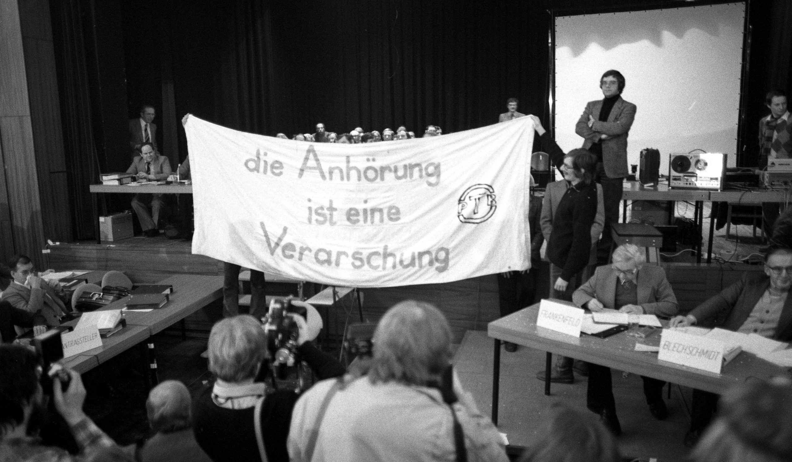 28.& 29.01.1981: Gorleben Hearing in Lüchow, Gildehaus. Fotos: Günter Zint
