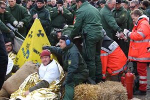 10.11.2008 – Protest mit Pyramide gegen Castor